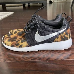 Custom size 7 Nike’s